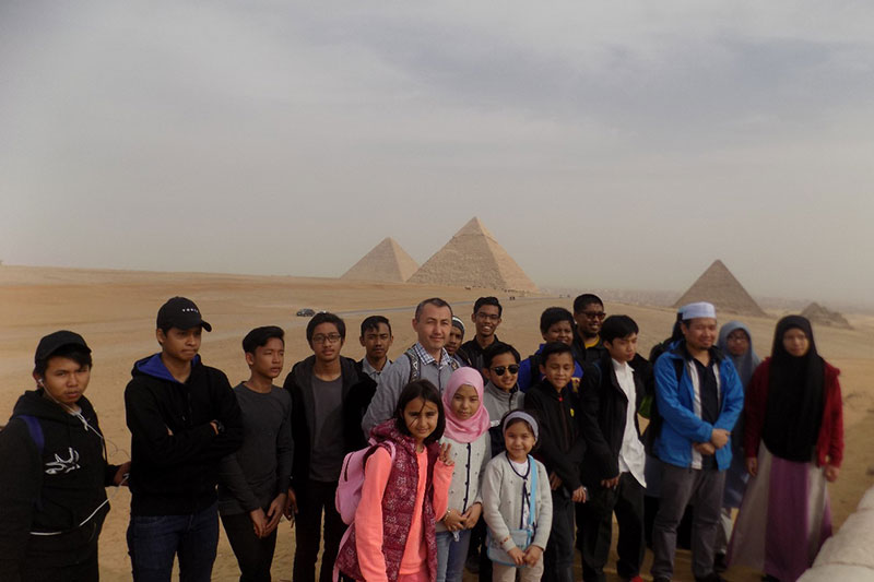 visiting-pyramids-arabic-language-center
